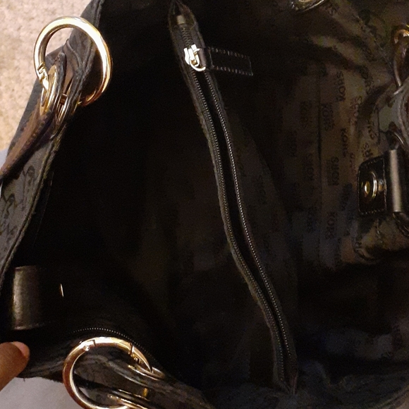 Micheal kors handbag - Picture 5 of 10